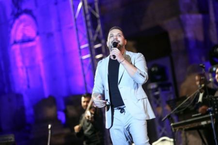 توفيق الدلو في "جرش".. "مثل العادة" نجم المهرجان